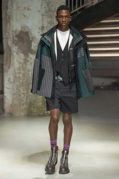 Look 12